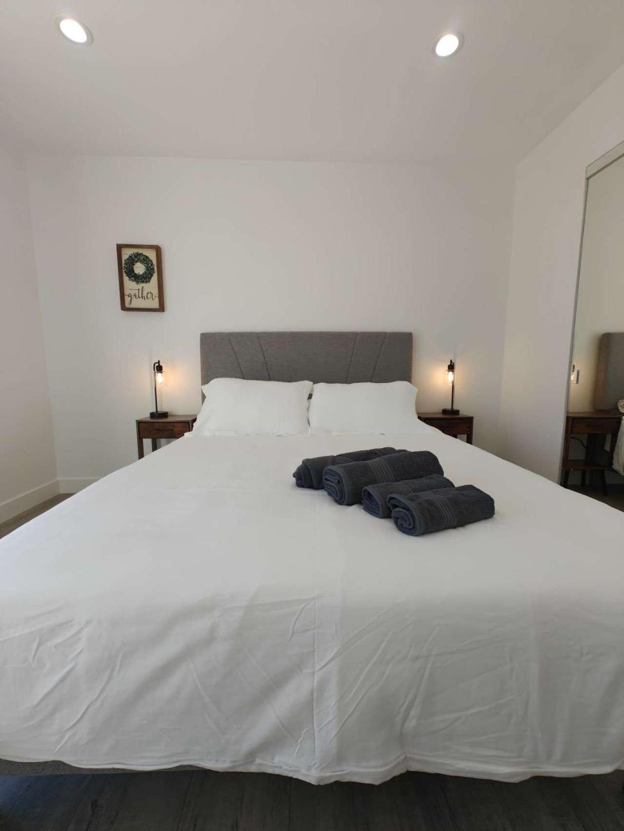The Strip Is Just Around The Corner! Newly Renovated Luxury Modern Minimalist Villa With Large Pool! Las Vegas Bagian luar foto