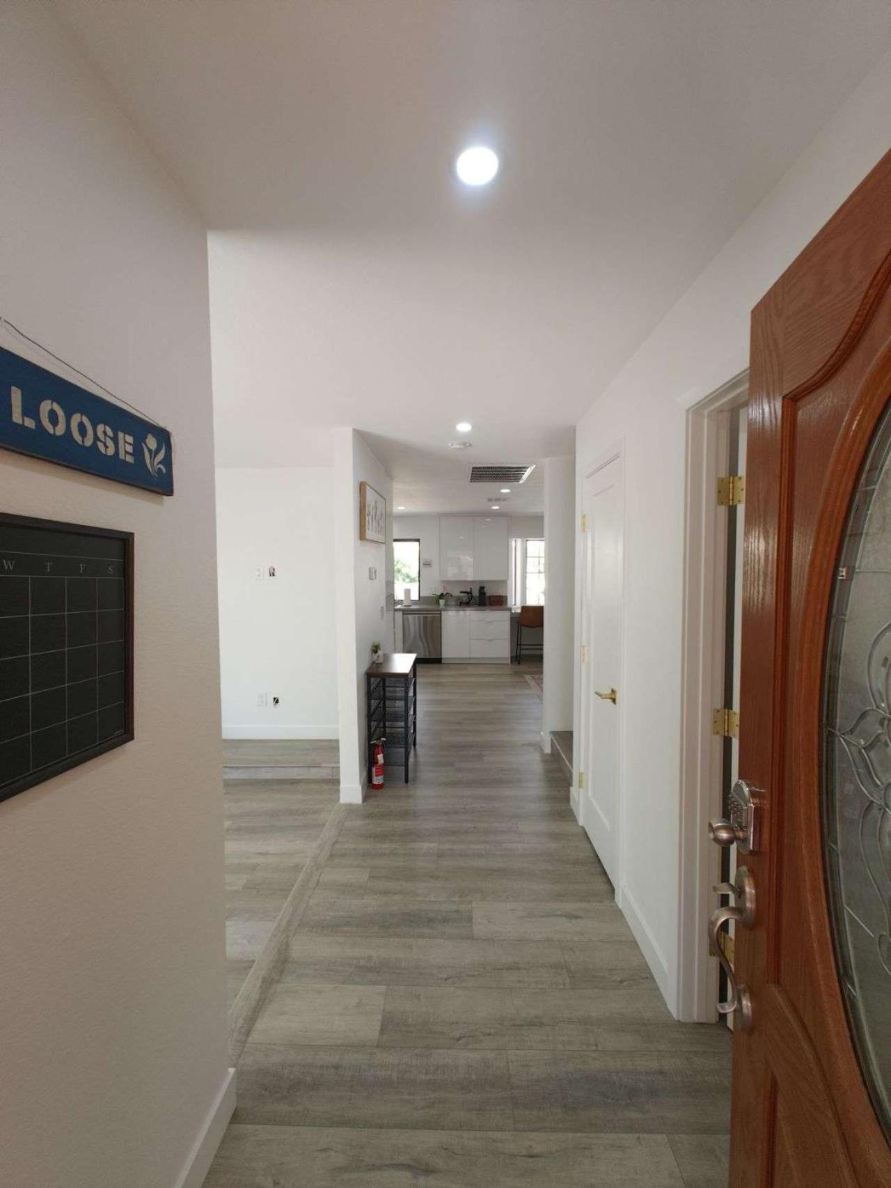 The Strip Is Just Around The Corner! Newly Renovated Luxury Modern Minimalist Villa With Large Pool! Las Vegas Bagian luar foto